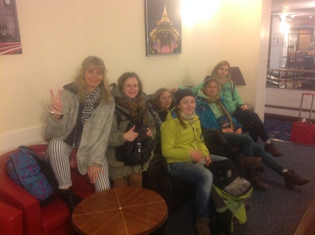 Izgulējušies, paēduši un gatavi iepazīt Mančestru